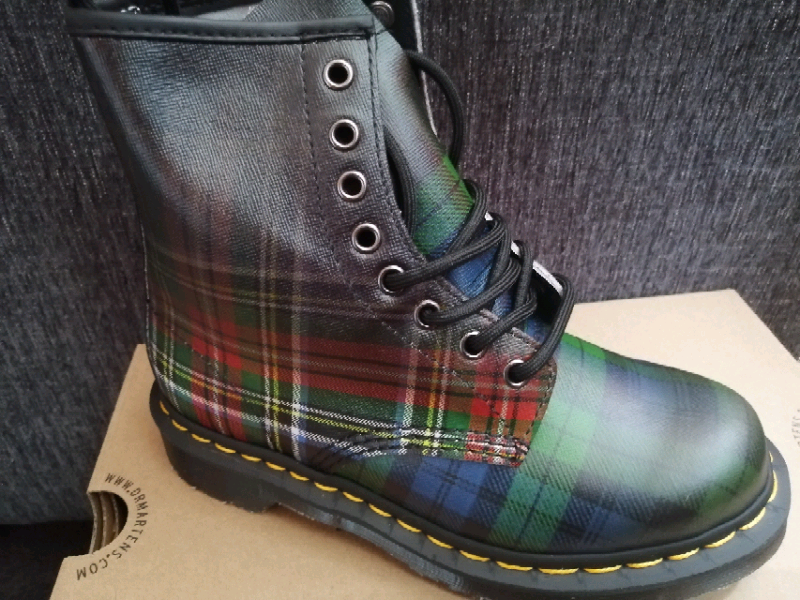 dr martens gumtree
